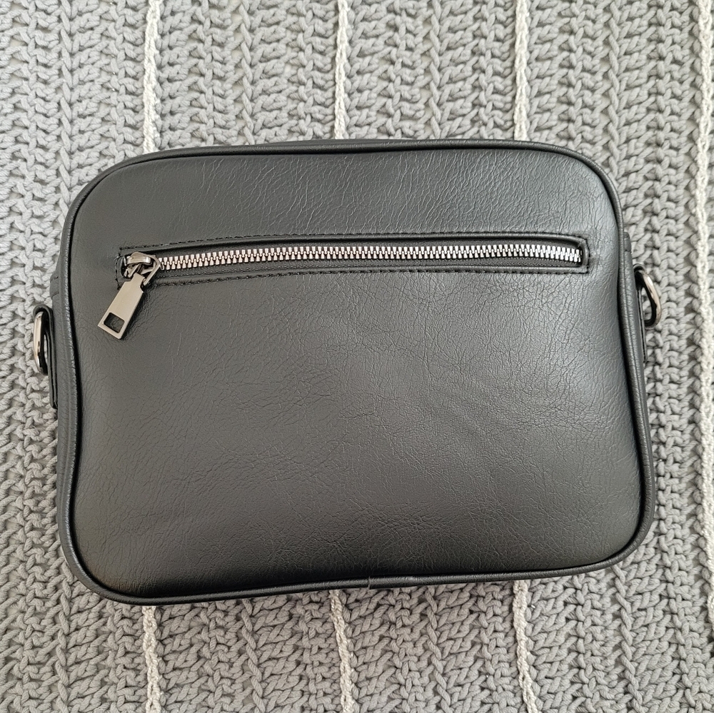 Black NWOT Vegan Leather Camera Bag Large With Wallet - Picture 6 of 16